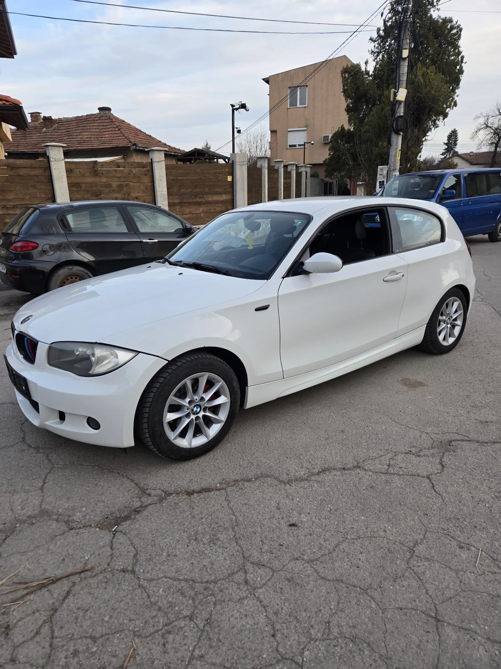 BMW 118 2.0 дизел 143к.с 2008г. Мпакет , снимка 2 - Автомобили и джипове - 53759715