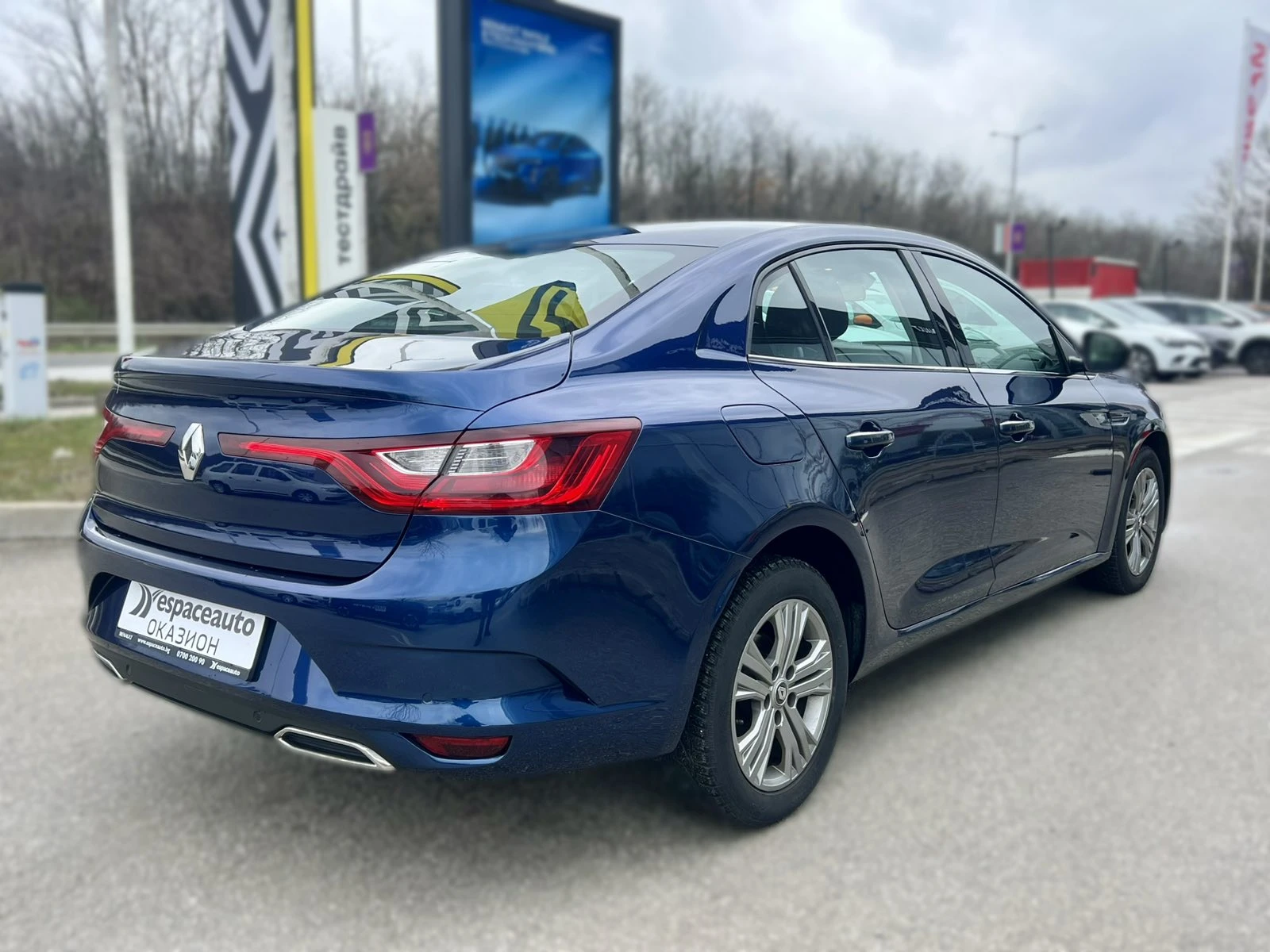 Renault Megane Sedan / 1.3 TCe / 140 к.с. / ГАРАНЦИЯ, снимка 5 - Автомобили и джипове - 53962255