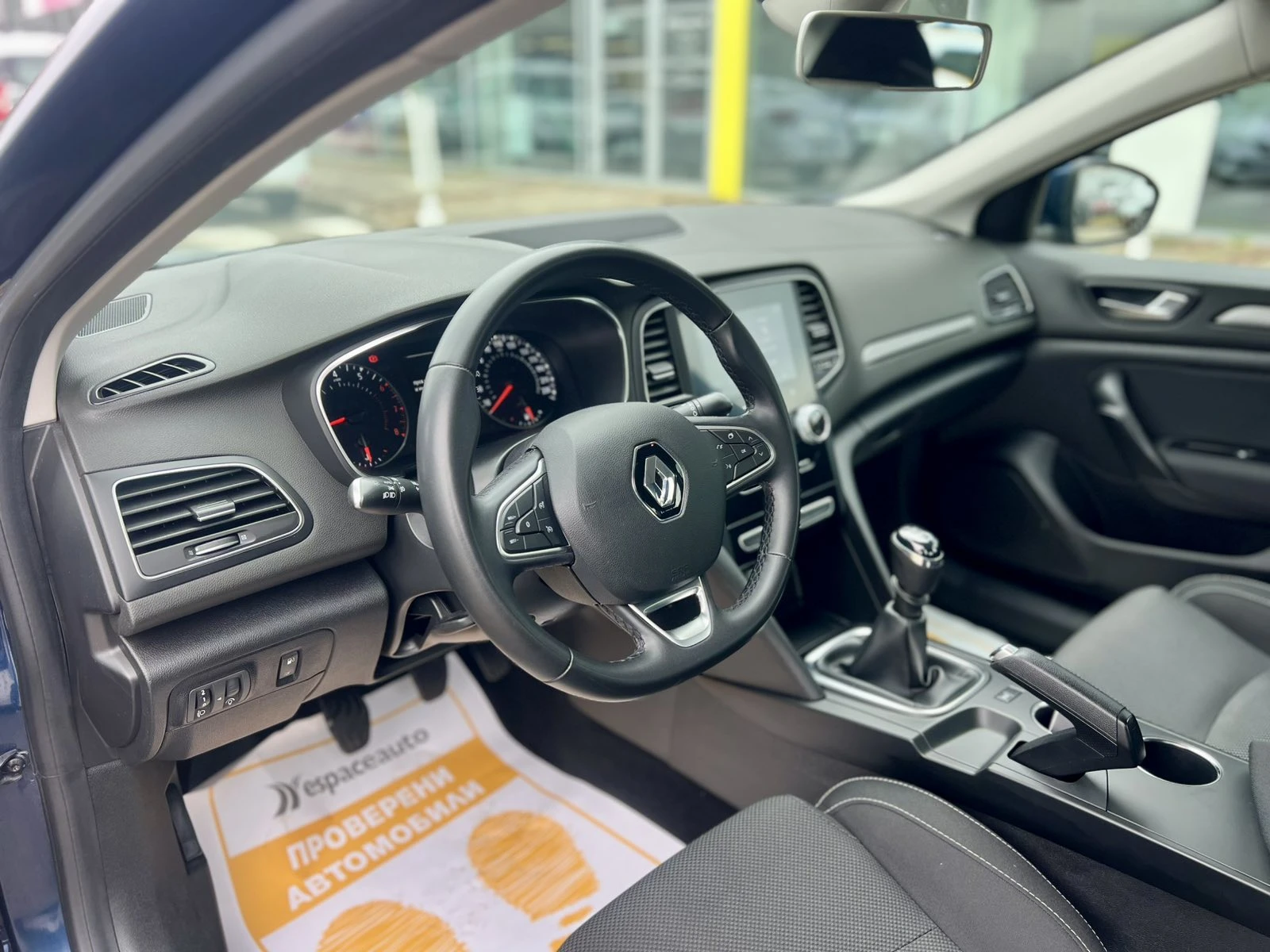 Renault Megane Sedan / 1.3 TCe / 140 к.с. / ГАРАНЦИЯ, снимка 10 - Автомобили и джипове - 53962255