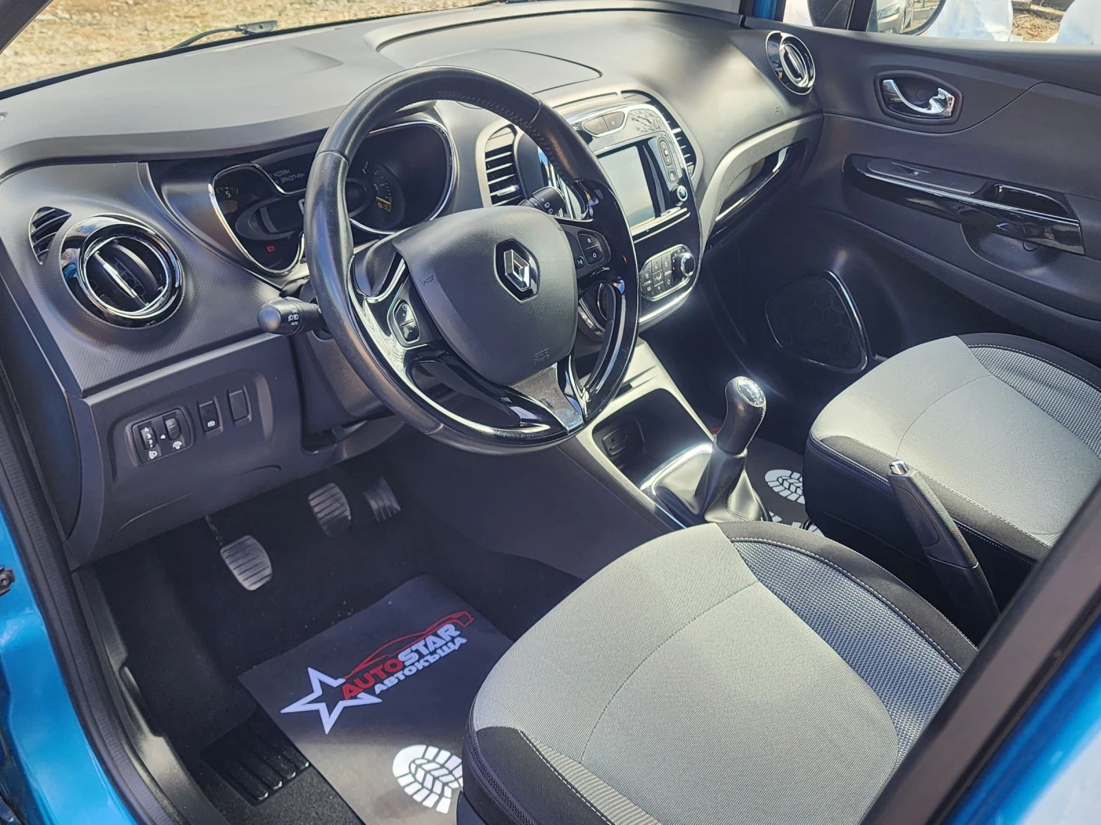 Renault Captur 1.5DCI, снимка 6 - Автомобили и джипове - 54456227