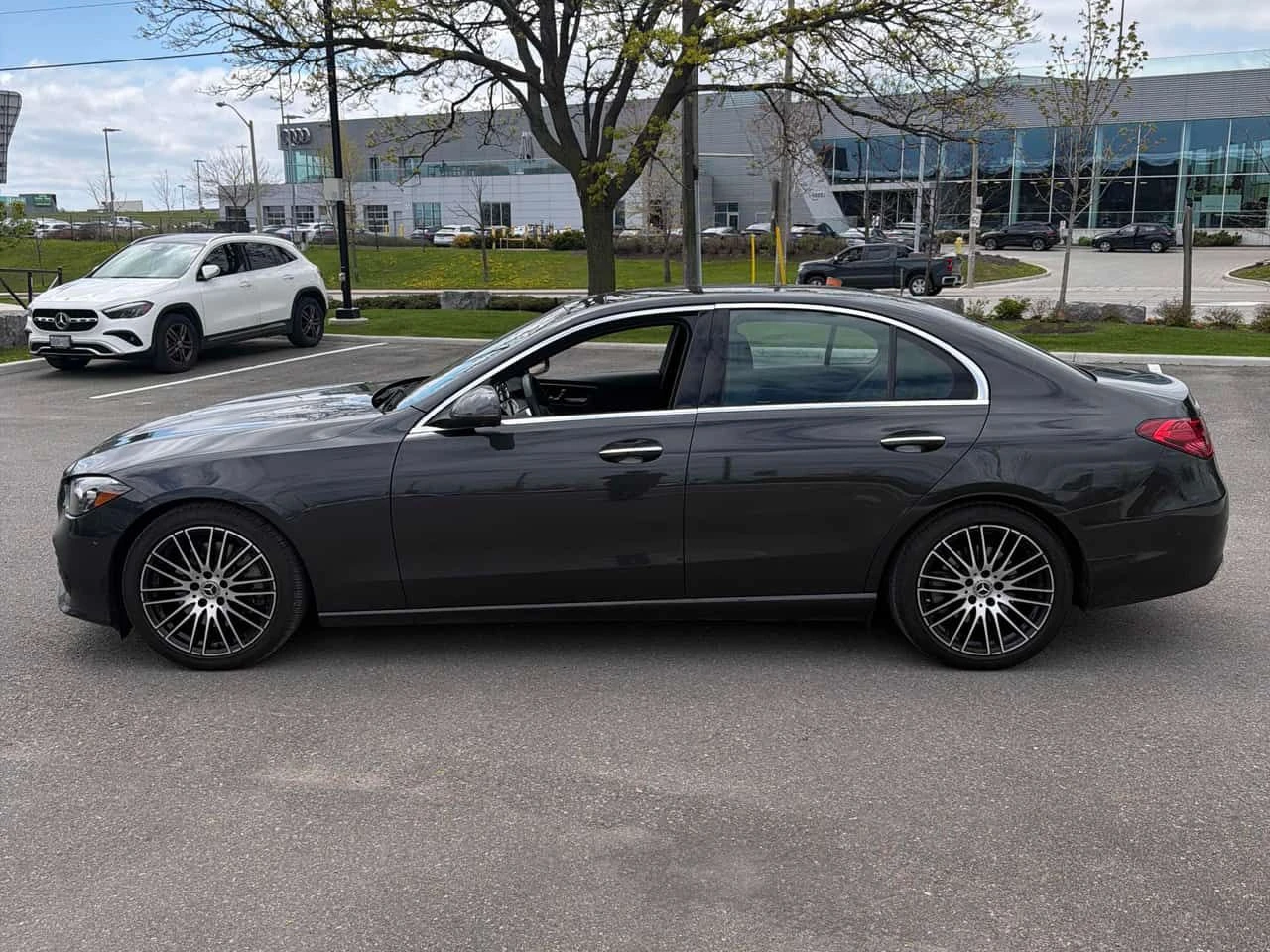 Mercedes-Benz C 300 | DISTRONIC| 360| PANO| ПОДГРЕВИ| АВТОКРЕДИТ, снимка 2 - Автомобили и джипове - 54545625