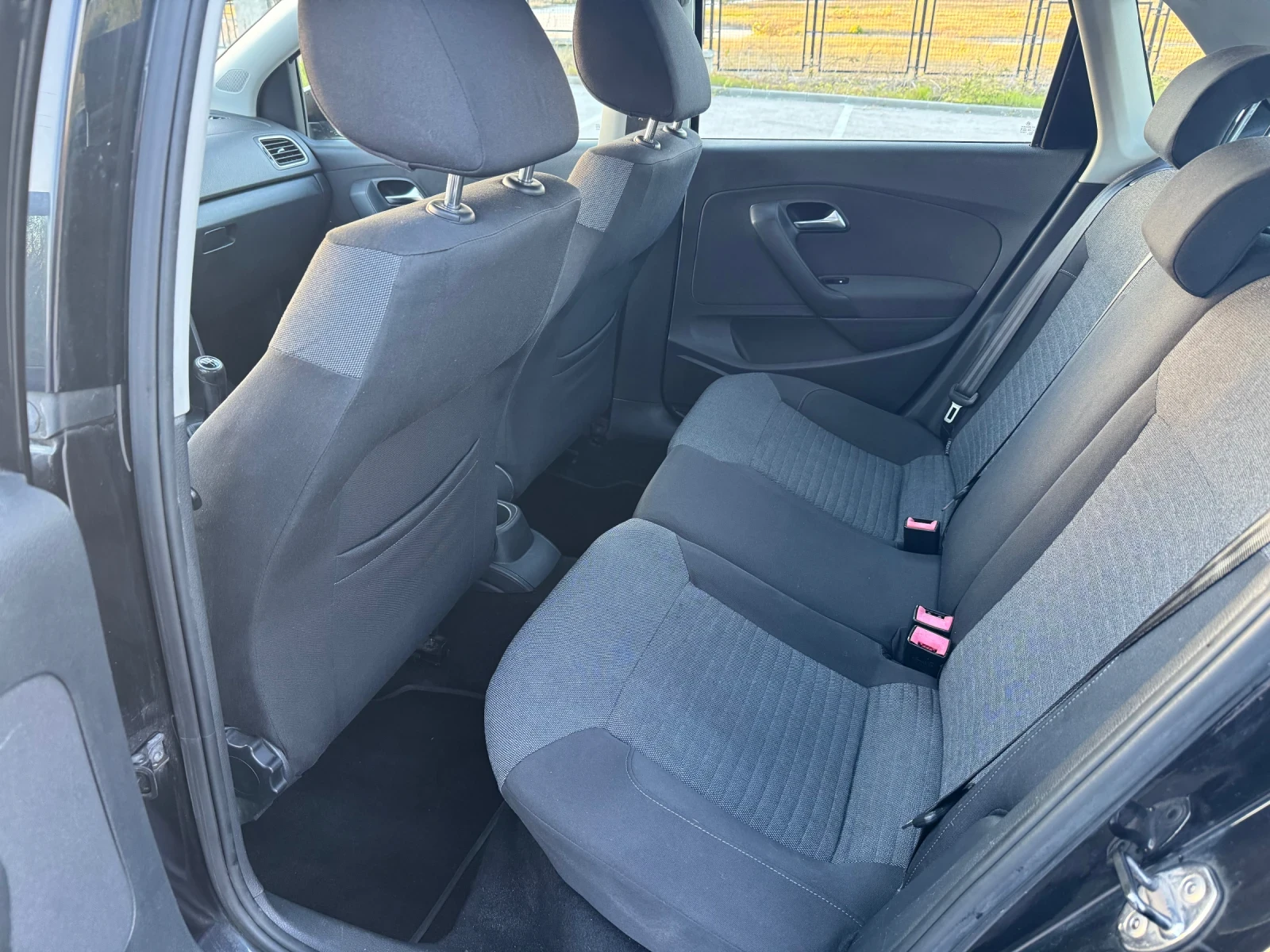 VW Polo 1.4i 86k.c. , снимка 13 - Автомобили и джипове - 54554897