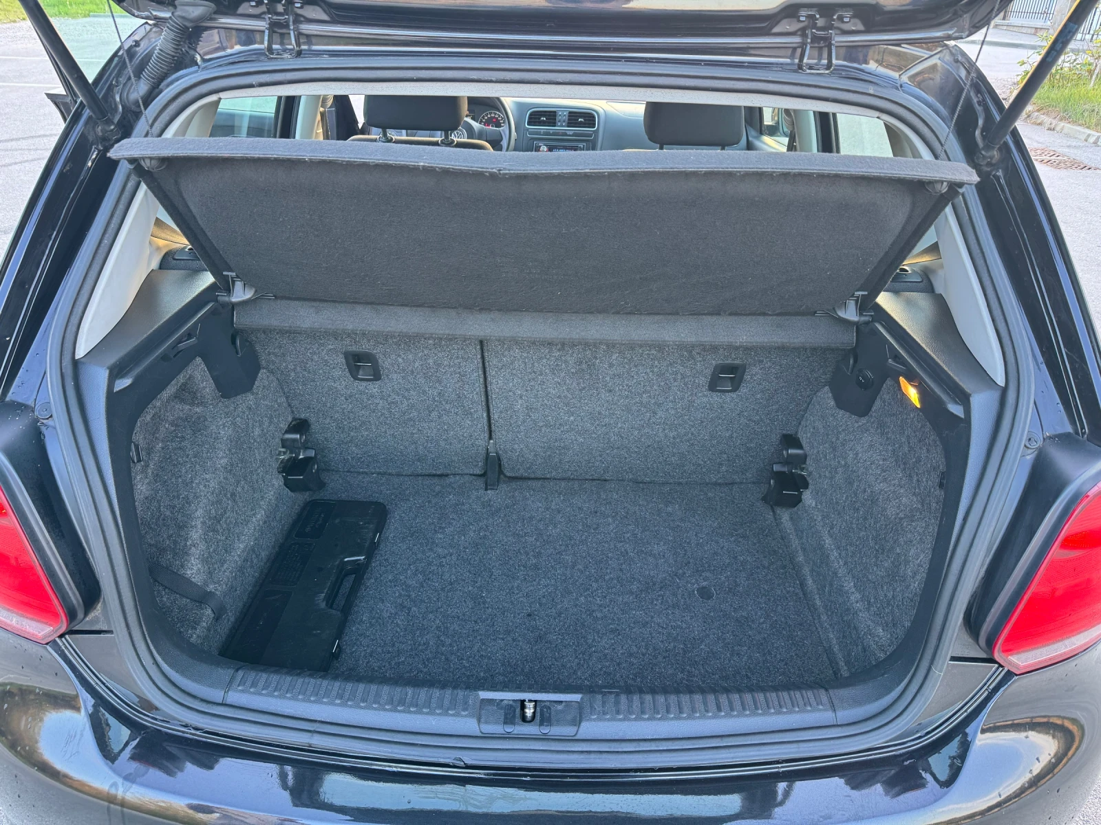 VW Polo 1.4i 86k.c. , снимка 15 - Автомобили и джипове - 54554897