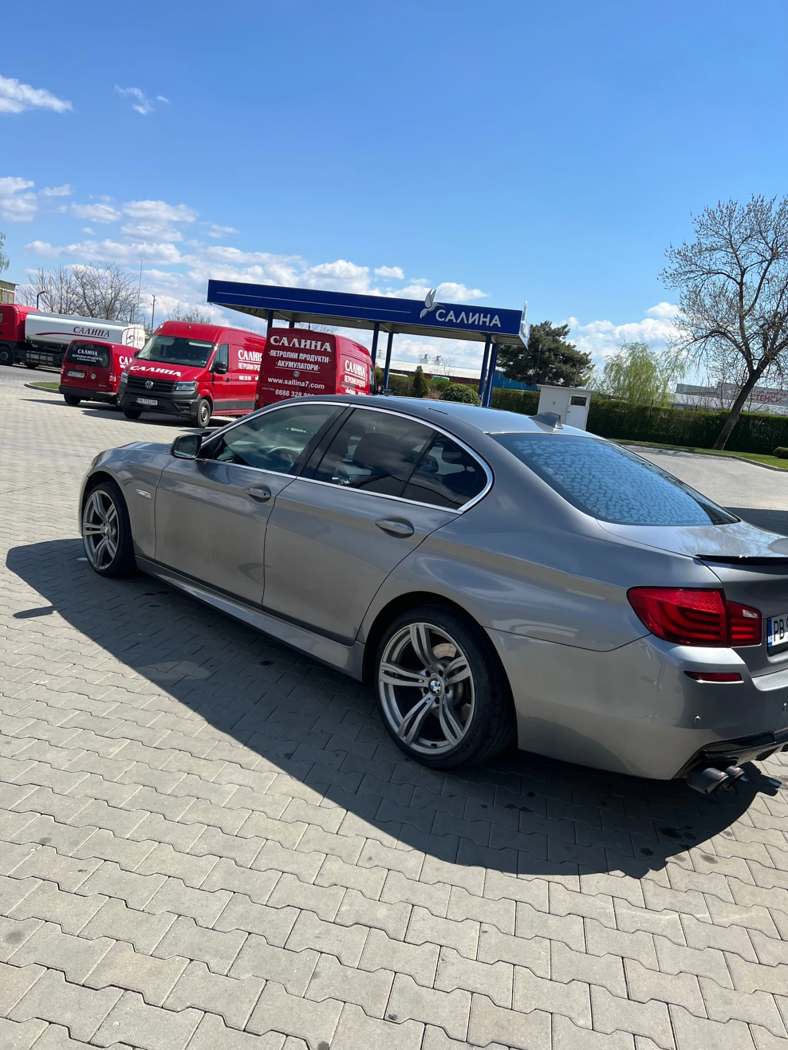 BMW 520 Ф10 Топ състояние!, снимка 3 - Автомобили и джипове - 54825469