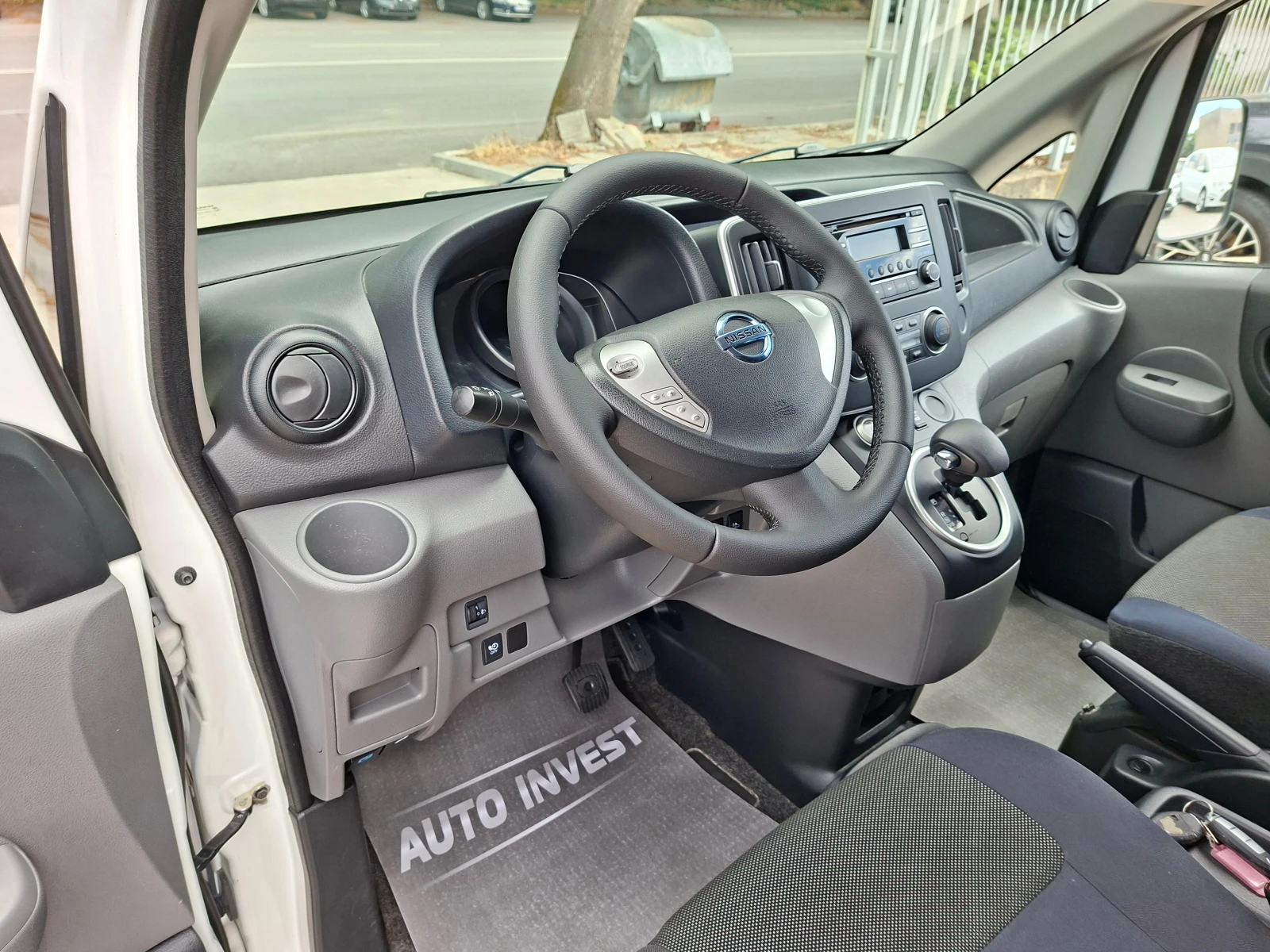 Nissan e-NV200, снимка 10 - Автомобили и джипове - 54834536