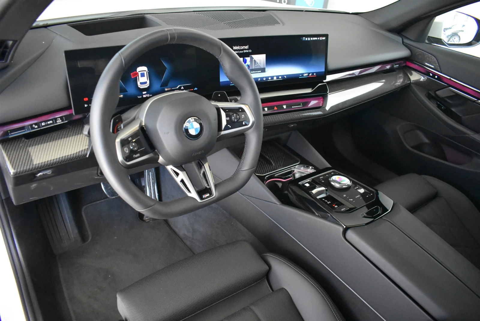 BMW 520 xDrive Touring, снимка 6 - Автомобили и джипове - 54939288