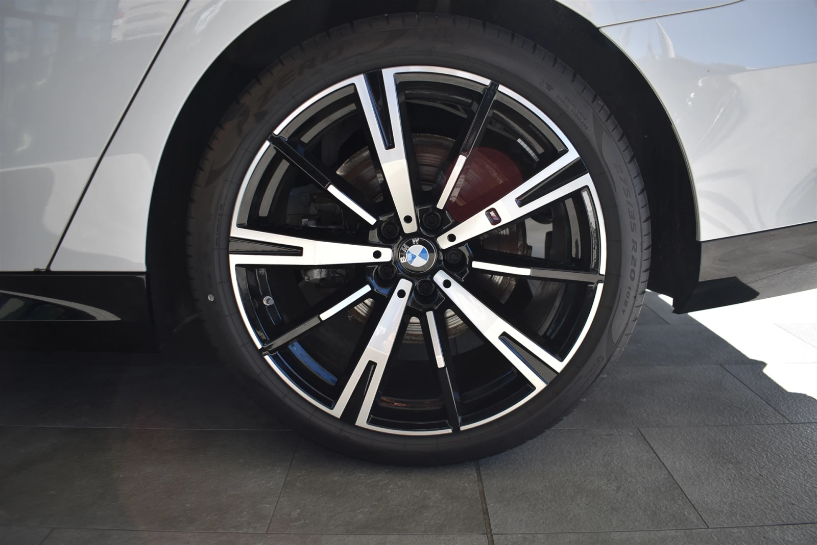 BMW 520 xDrive Touring, снимка 5 - Автомобили и джипове - 54939288
