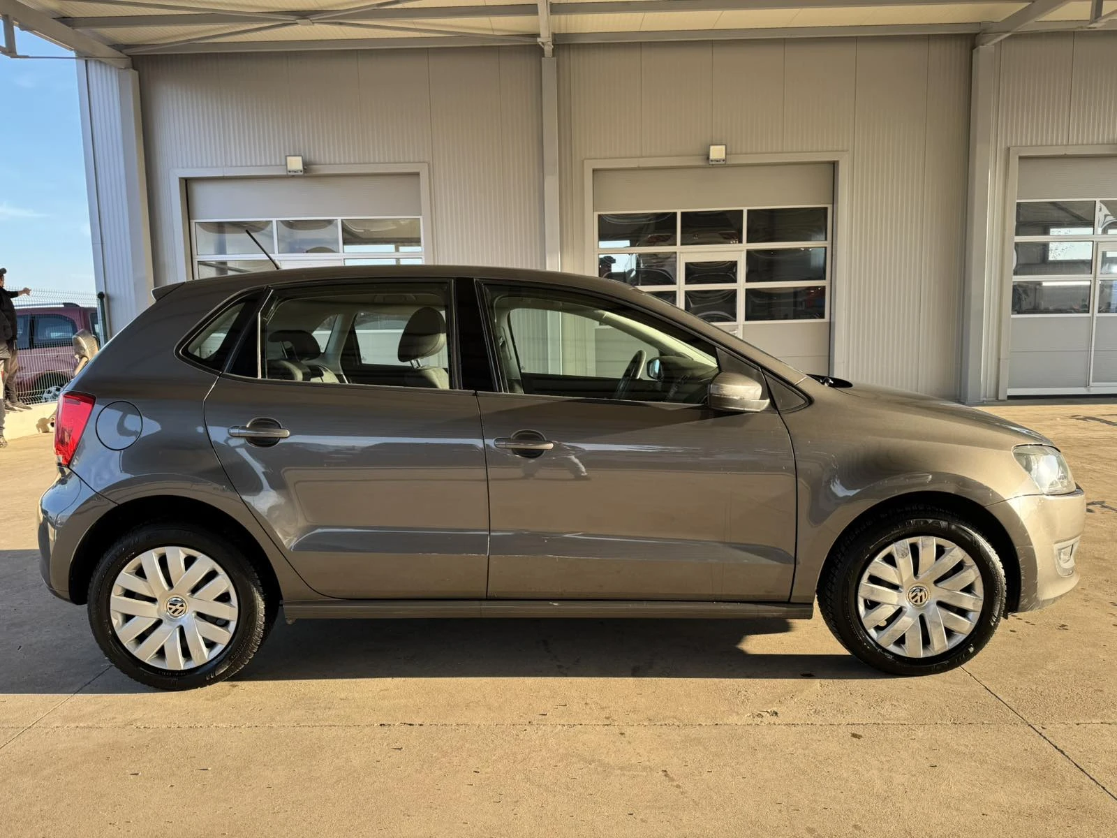 VW Polo 1.6* 82ps* GAS* КЛИМАТИК, снимка 6 - Автомобили и джипове - 55134945