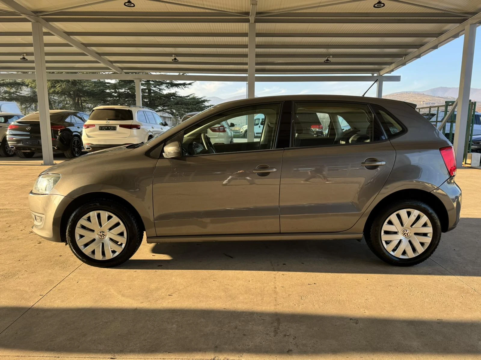 VW Polo 1.6* 82ps* GAS* КЛИМАТИК, снимка 2 - Автомобили и джипове - 55134945