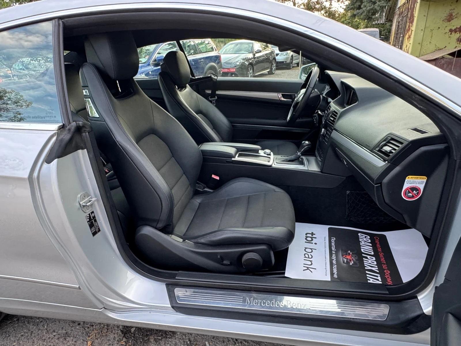 Mercedes-Benz E 220 Неразличим  от НОВ!, снимка 15 - Автомобили и джипове - 55839225