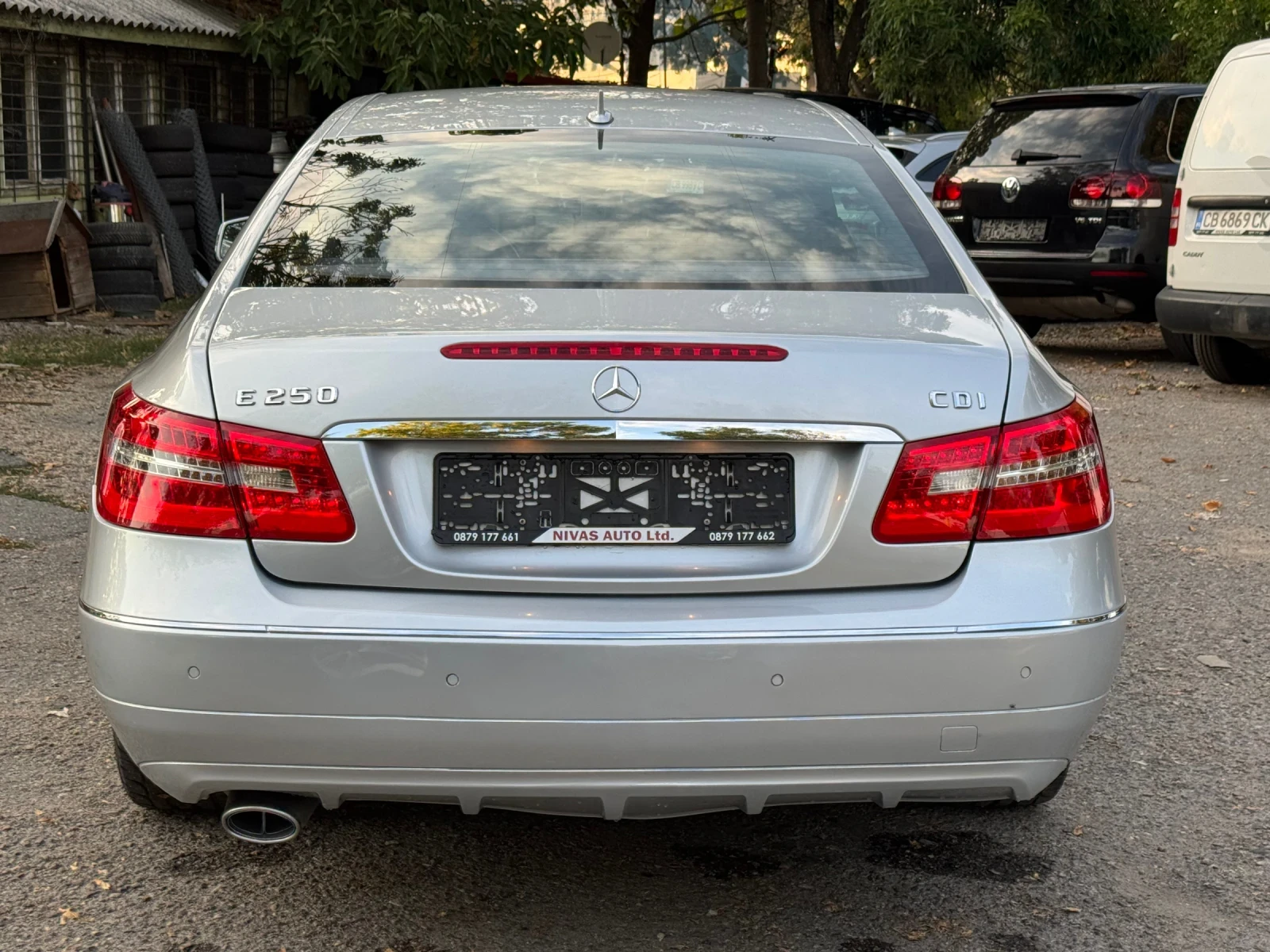 Mercedes-Benz E 220 Неразличим  от НОВ!, снимка 6 - Автомобили и джипове - 55839225