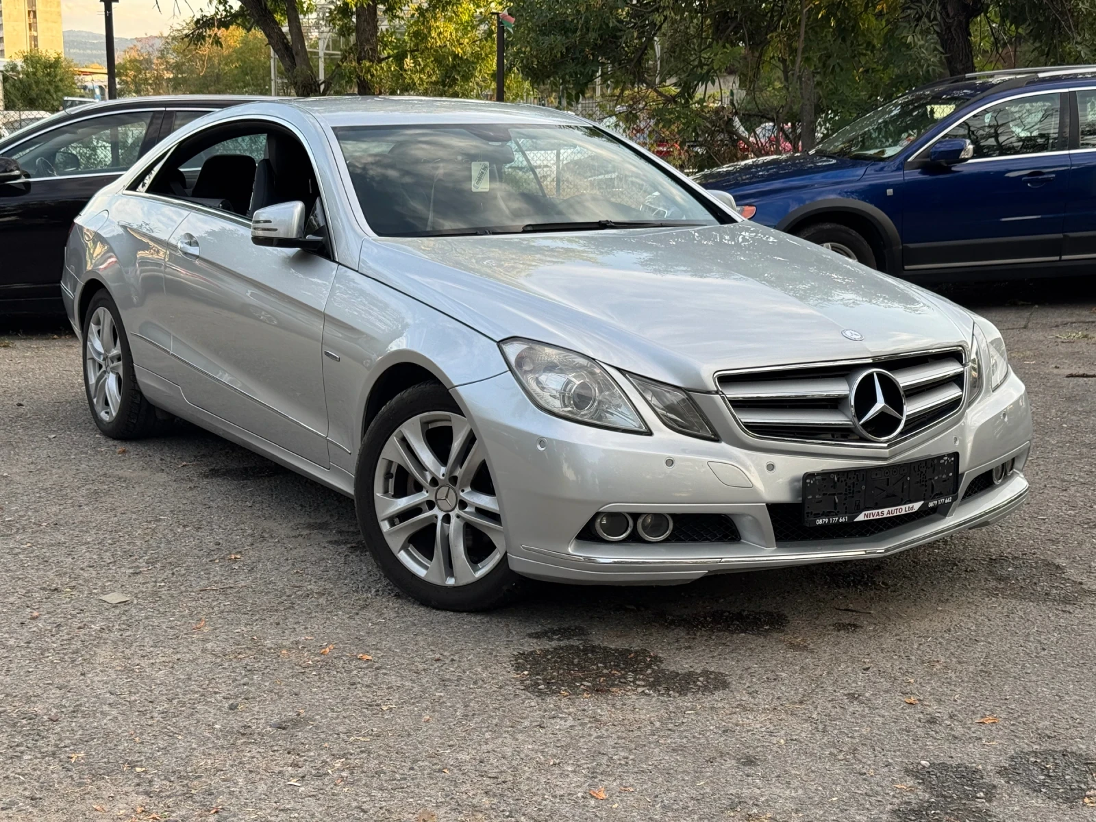 Mercedes-Benz E 220 Неразличим  от НОВ!, снимка 4 - Автомобили и джипове - 55839225