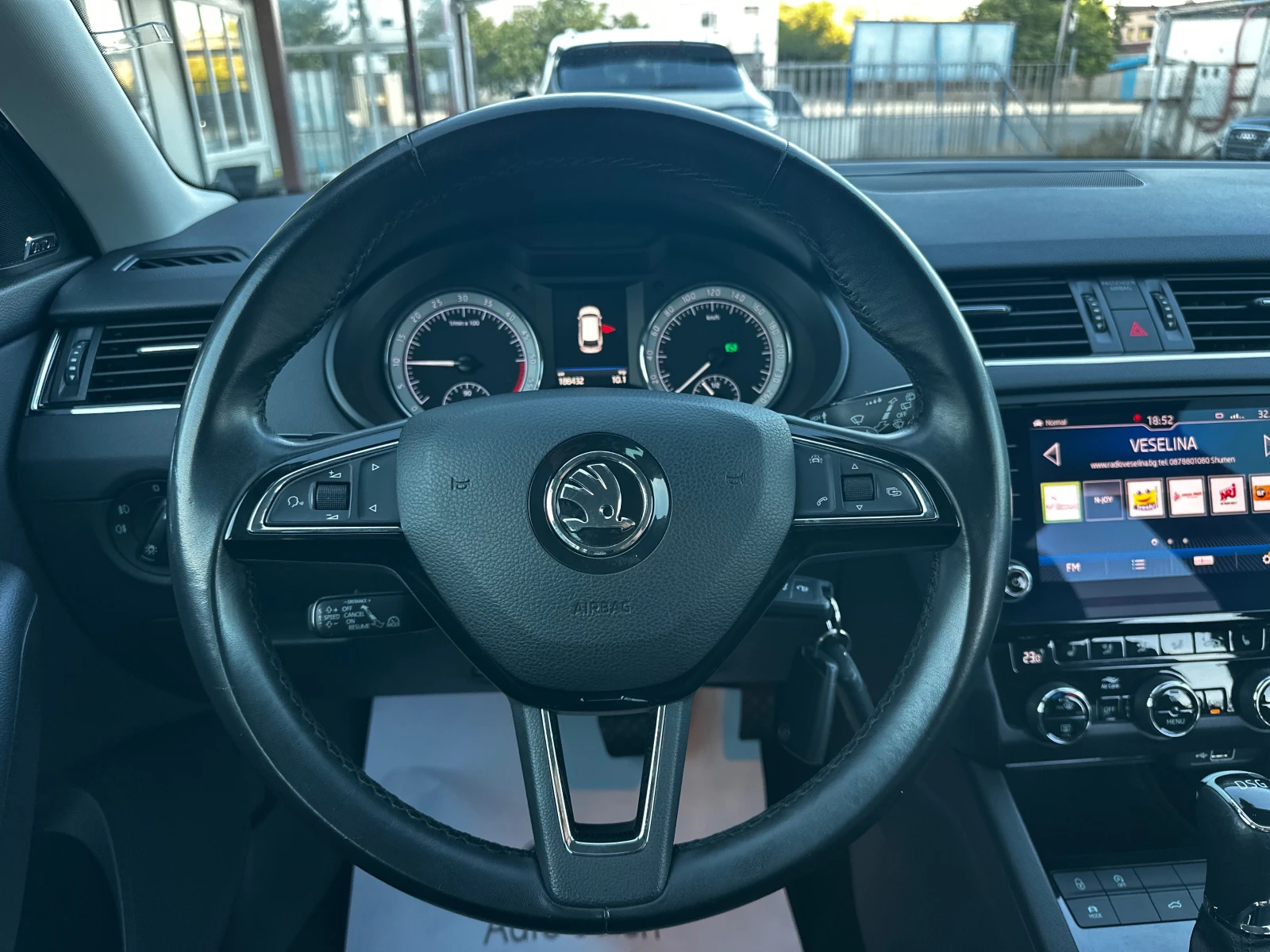 Skoda Octavia 2.0TDI DSG Led* Distronic* BlindSpot, снимка 12 - Автомобили и джипове - 55961366