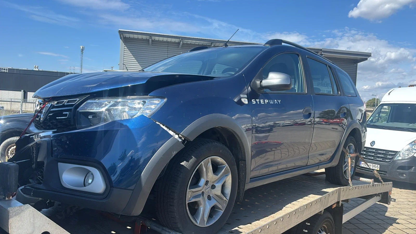 Dacia Logan 0.900 MCV Stepway , снимка 16 - Автомобили и джипове - 56059603