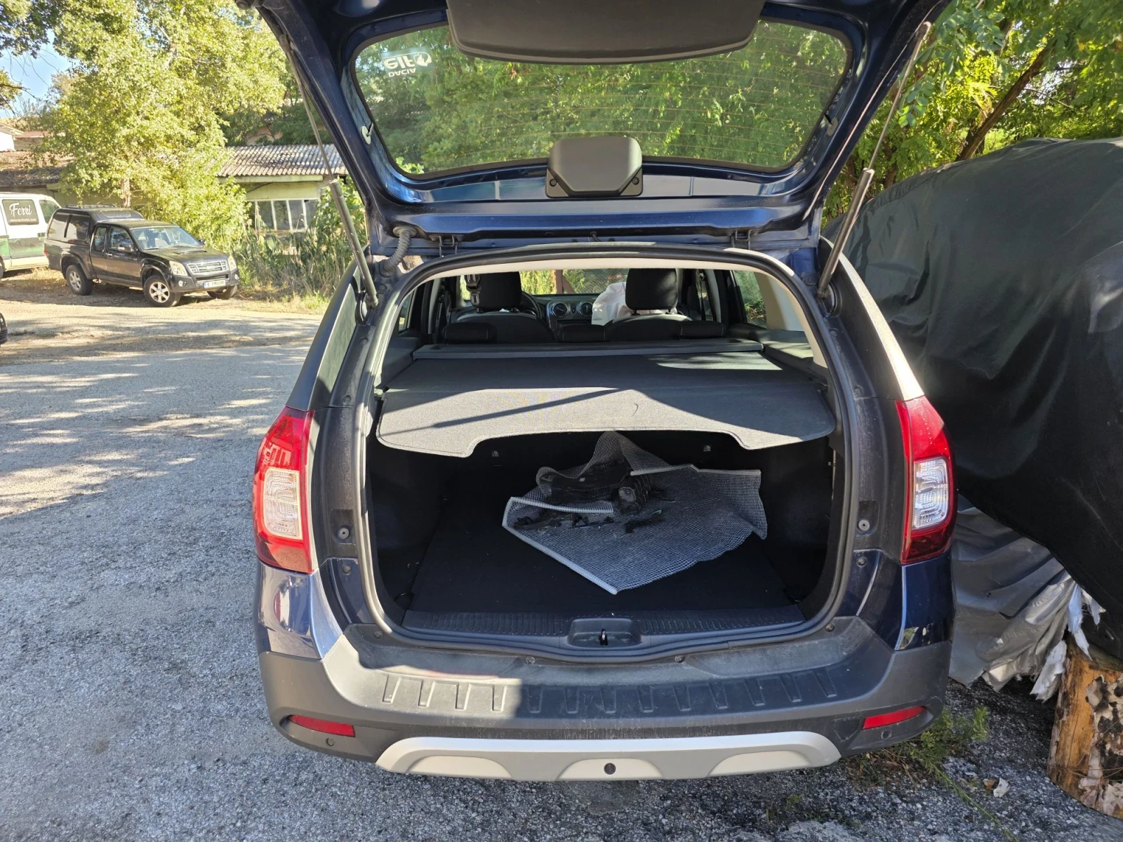 Dacia Logan 0.900 MCV Stepway , снимка 6 - Автомобили и джипове - 56059603