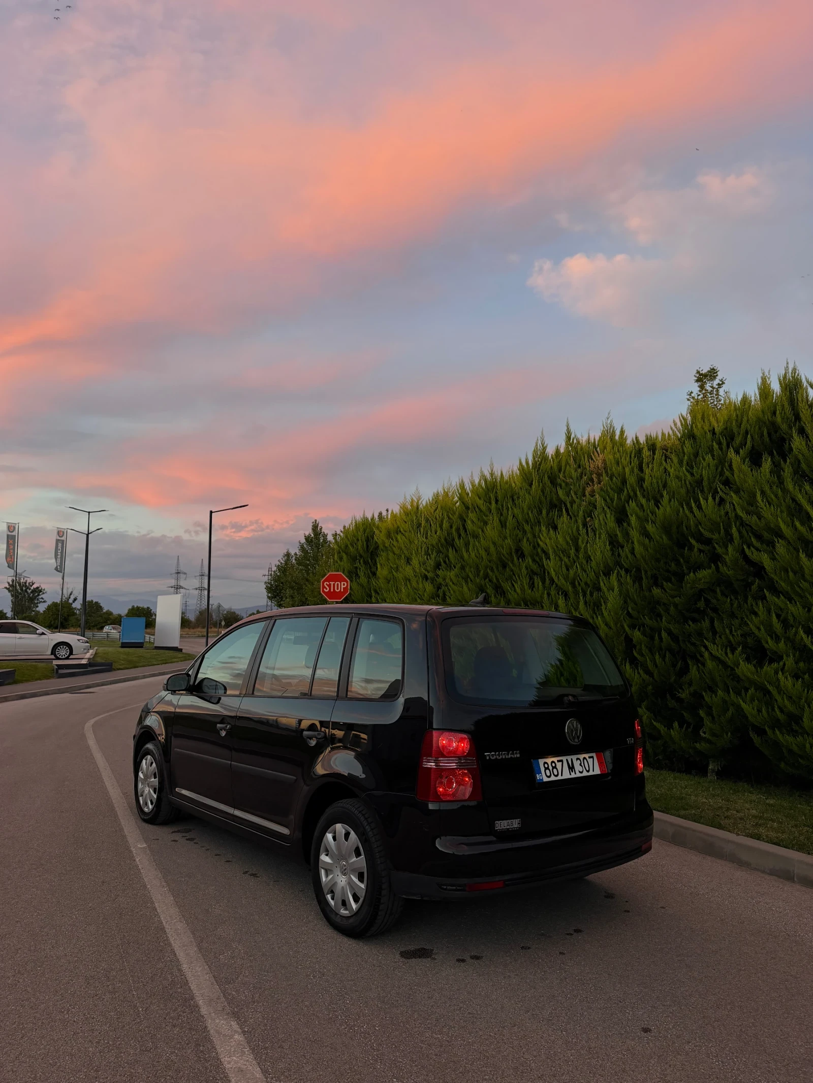 VW Touran 1.9тди 105кс, снимка 5 - Автомобили и джипове - 56268611