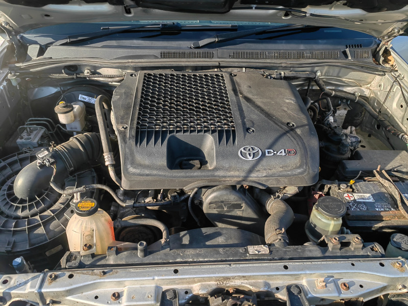 Toyota Hilux, снимка 15 - Автомобили и джипове - 44643171