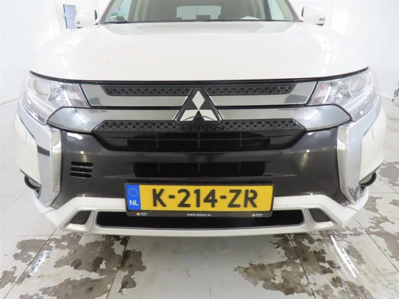 Mitsubishi Outlander PHEV, Plugin Hybride, снимка 8 - Автомобили и джипове - 48672199