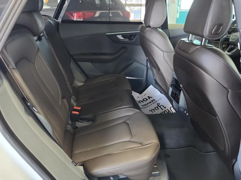 Audi Q8 Technik* Sline* Matrix* Distr* B&O* Масаж* 360* , снимка 14 - Автомобили и джипове - 52318016