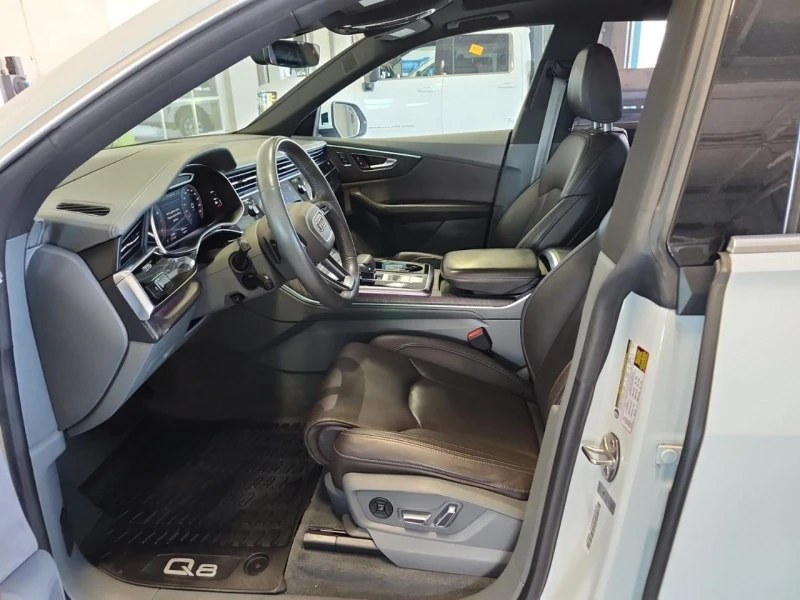 Audi Q8 Technik* Sline* Matrix* Distr* B&O* Масаж* 360* , снимка 7 - Автомобили и джипове - 52318016