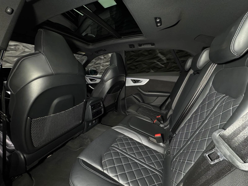 Audi Q8 50TDI Quattro S-line* Matrix* B&O* 360 Camera Pano, снимка 8 - Автомобили и джипове - 52121318
