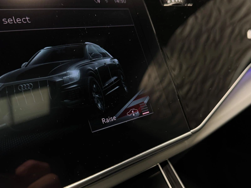 Audi Q8 50TDI Quattro S-line* Matrix* B&O* 360 Camera Pano, снимка 15 - Автомобили и джипове - 52121318