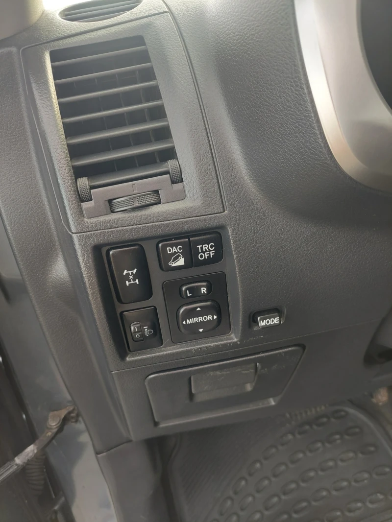 Daihatsu Terios 1.5 4x4 automatic , снимка 4 - Автомобили и джипове - 52502136