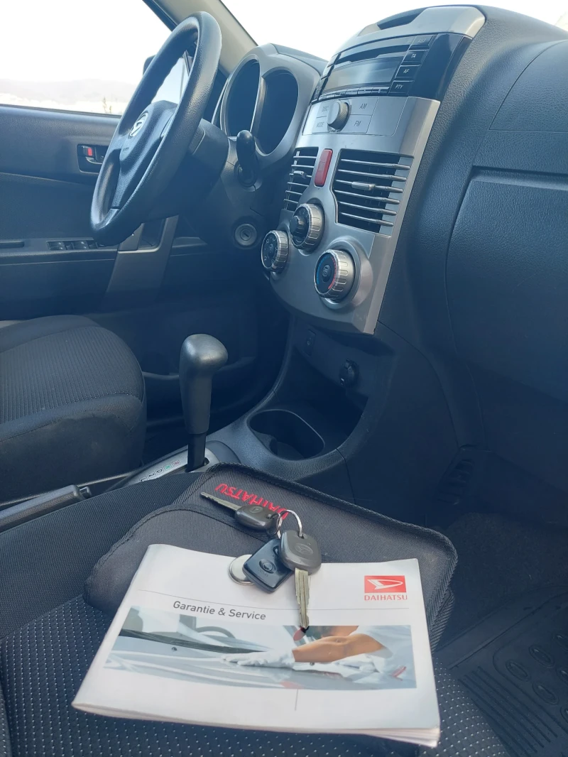 Daihatsu Terios 1.5 4x4 automatic , снимка 7 - Автомобили и джипове - 52502136