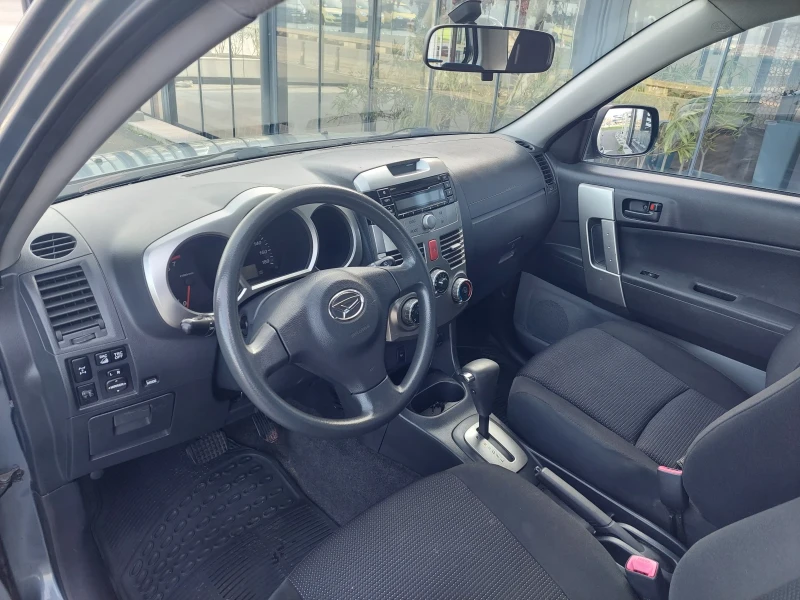Daihatsu Terios 1.5 4x4 automatic , снимка 5 - Автомобили и джипове - 52502136