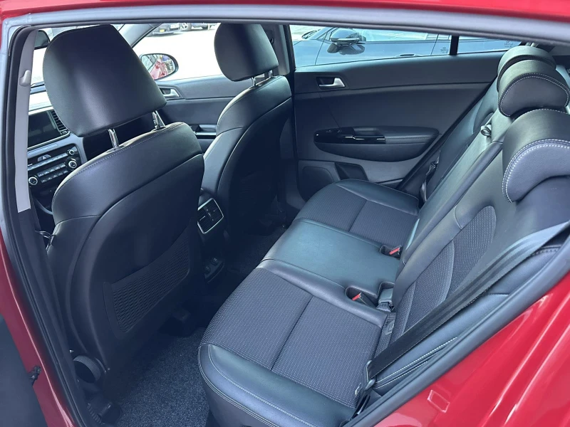 Kia Sportage Black Edition, снимка 7 - Автомобили и джипове - 52621941