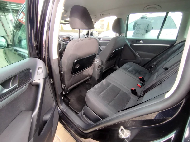 VW Tiguan 2.0 tsi/4x4/Швейцария , снимка 15 - Автомобили и джипове - 53290664