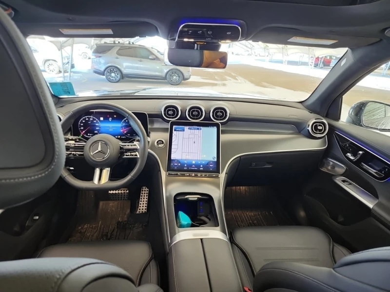 Mercedes-Benz GLC 300 | CARFAX | BURMESTER | ПАНОРАМА | DISTRONIC, снимка 8 - Автомобили и джипове - 53411983