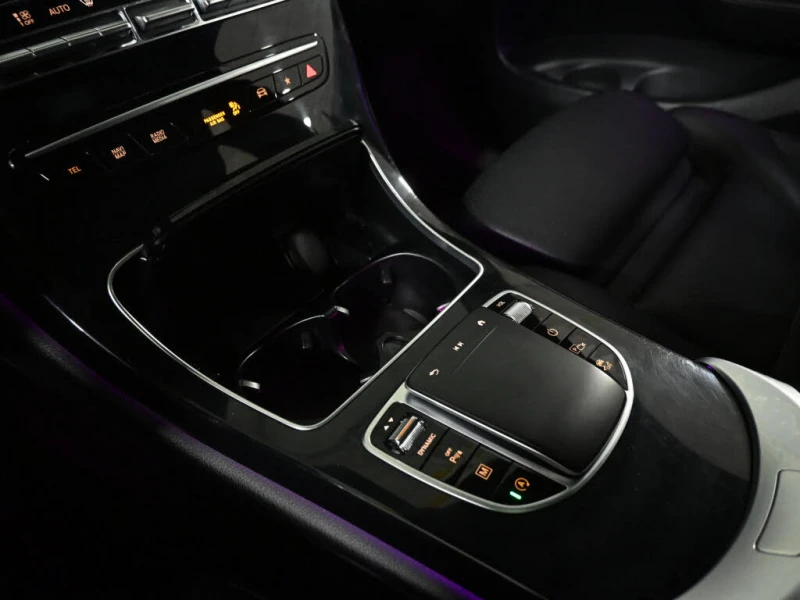 Mercedes-Benz GLC 300 4MATIC, снимка 12 - Автомобили и джипове - 53473703