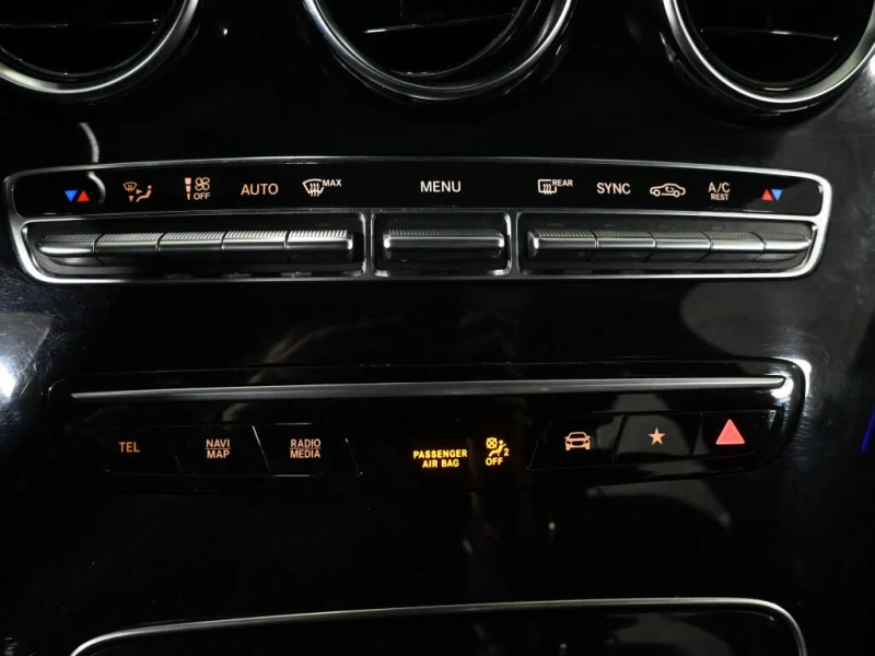 Mercedes-Benz GLC 300 4MATIC, снимка 14 - Автомобили и джипове - 53473703