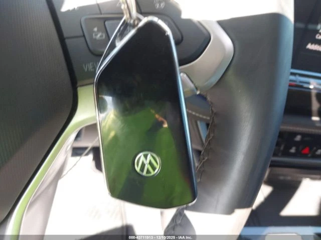 VW Atlas 2.0T SEL PREMIUM R-LINE, снимка 9 - Автомобили и джипове - 53194577