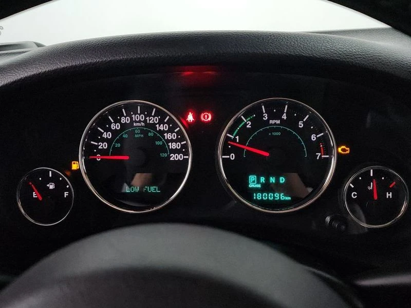 Jeep Wrangler 3.6 Sahara 4Door| 285к.с.| ВКЛ.ТЕХНОТЕСТ, снимка 8 - Автомобили и джипове - 55097369