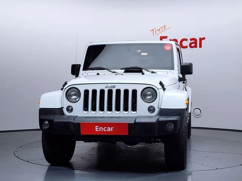 Jeep Wrangler 3.6 Sahara 4Door| 285к.с.| ВКЛ.ТЕХНОТЕСТ, снимка 3 - Автомобили и джипове - 55097369