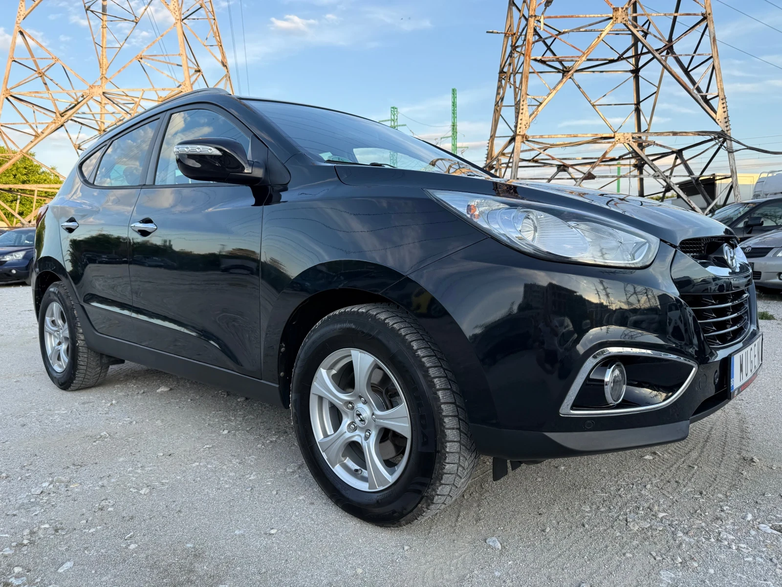 Hyundai IX35 4x4 / АВТОМАТ / КОЖА / НАВИ / ТЕГЛИЧ - изображение 4