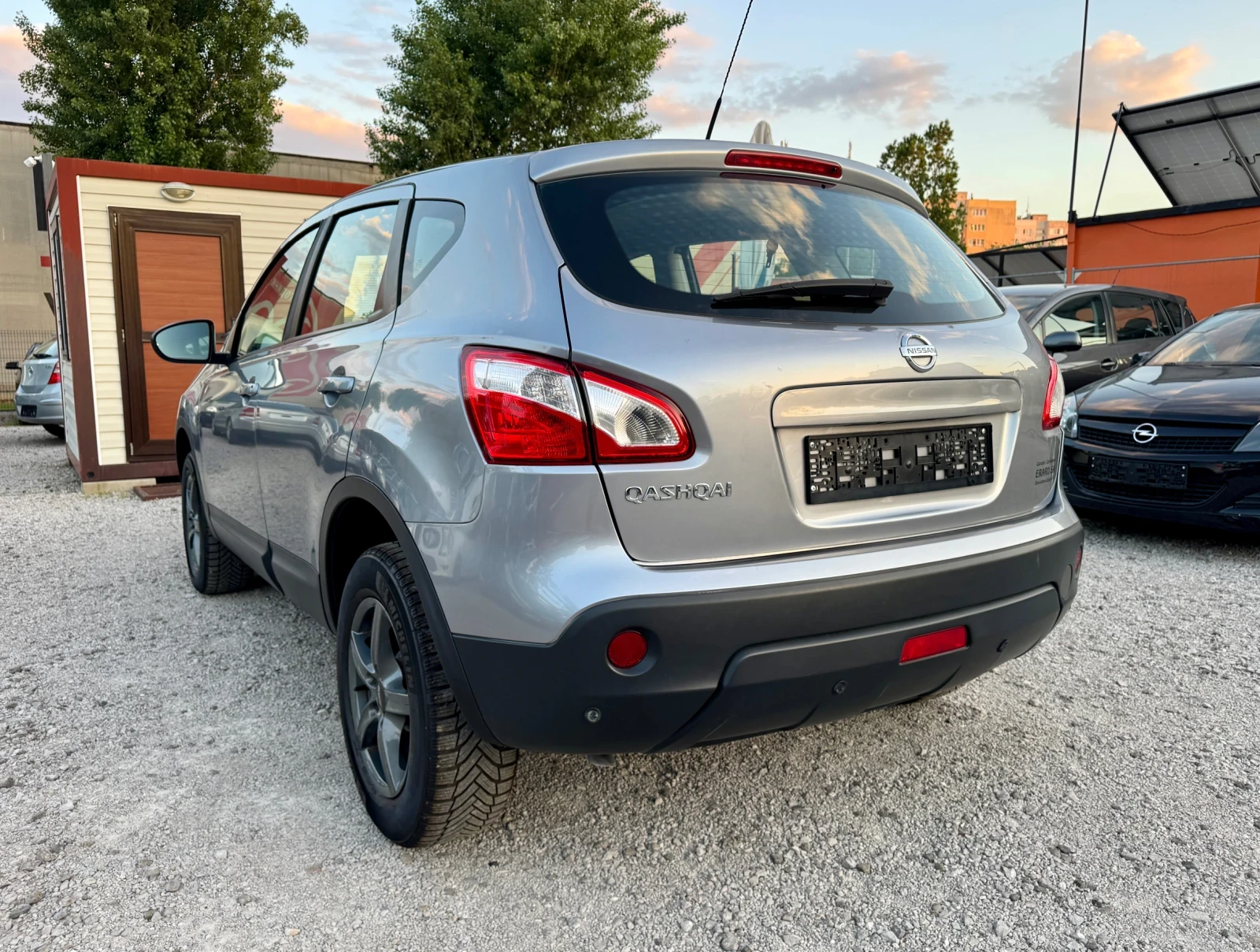 Nissan Qashqai 2.0i 4х4 ТОП СЪСТОЯНИЕ !!! - изображение 3