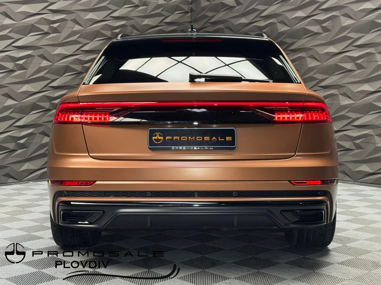 Audi Q8 50TDI Quattro S-line* Matrix* B&O* 360 Camera Pano - изображение 4