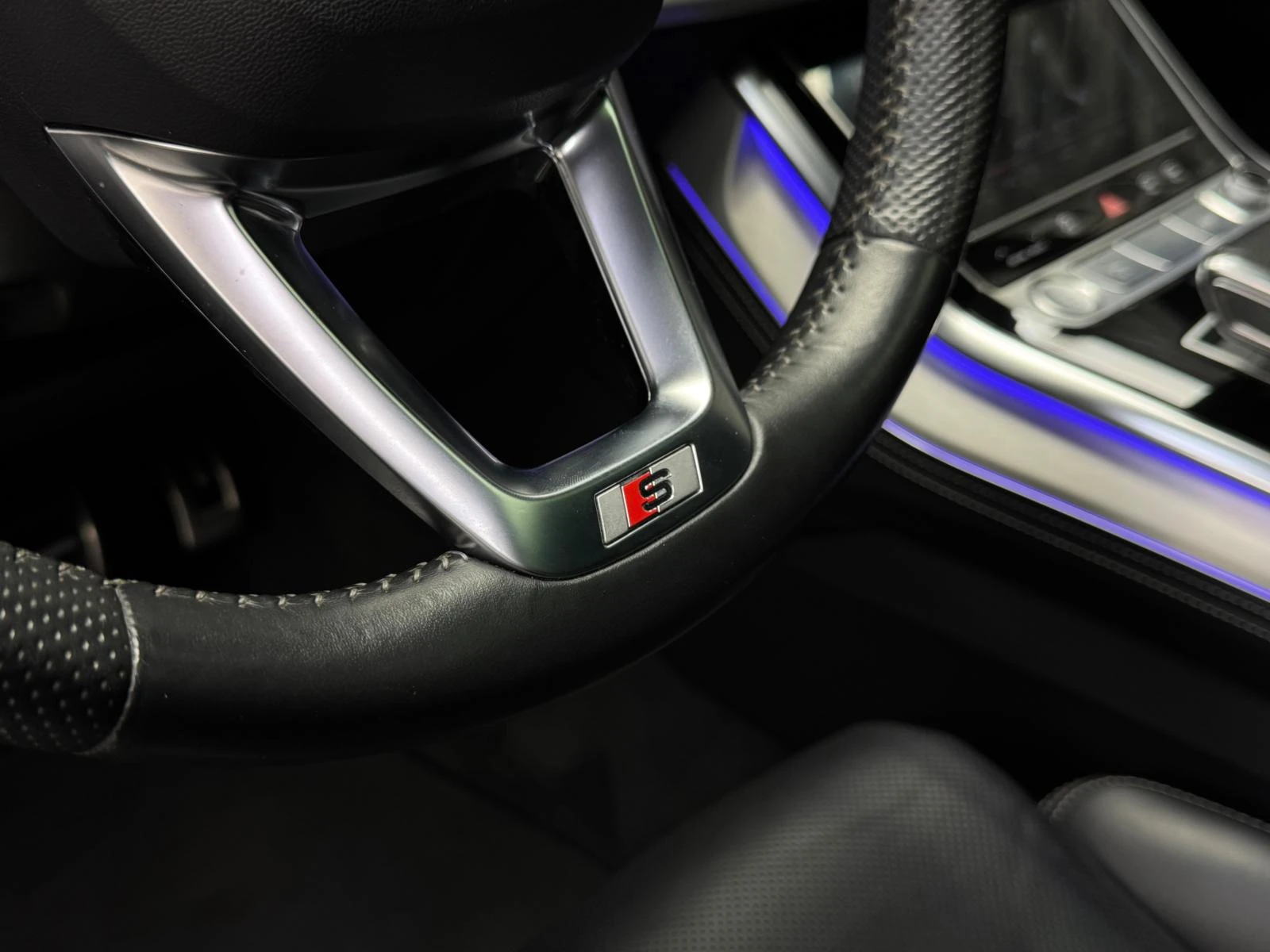 Audi Q8 50TDI Quattro S-line* Matrix* B&O* 360 Camera Pano | Mobile.bg   13