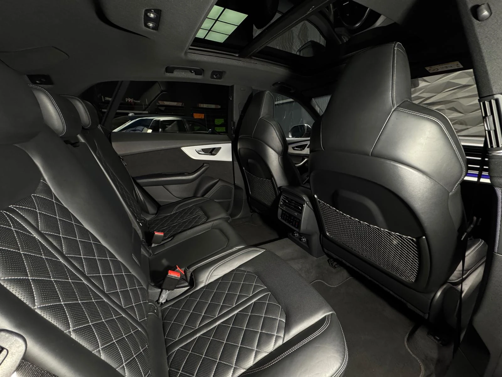 Audi Q8 50TDI Quattro S-line* Matrix* B&O* 360 Camera Pano - изображение 9