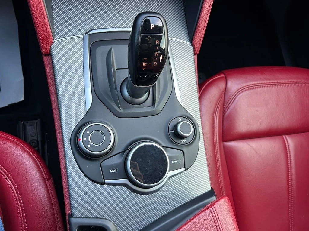 Alfa Romeo Stelvio * Q4 * CARFAX * ���� �� �� | Mobile.bg � ����������� 14