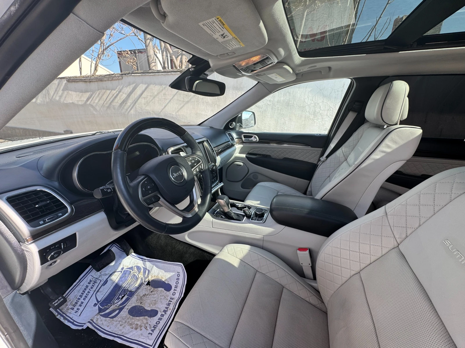 Jeep Grand cherokee Summit 5.7 SkyGray Quadra-Drive, снимка 9 - Автомобили и джипове - 53818304
