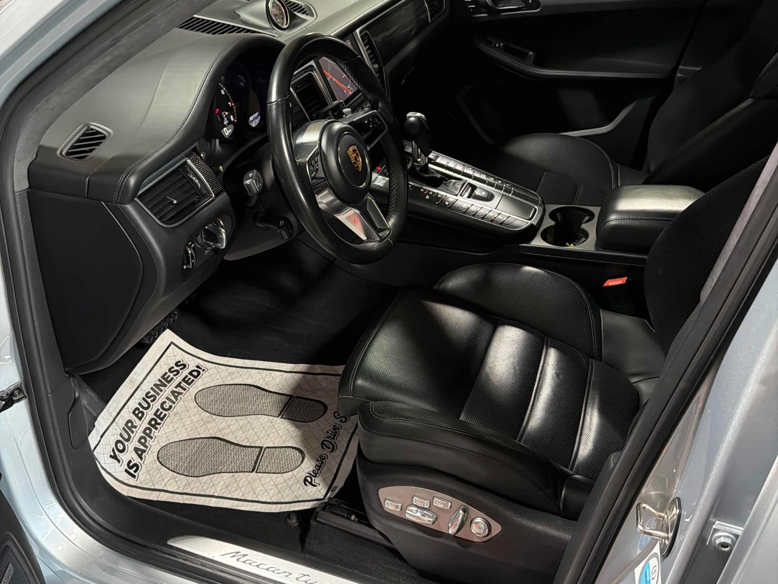 Porsche Macan TURBO РЕГИСТРАЦИЯ & ОБСЛУЖВАНЕ, снимка 8 - Автомобили и джипове - 54156587