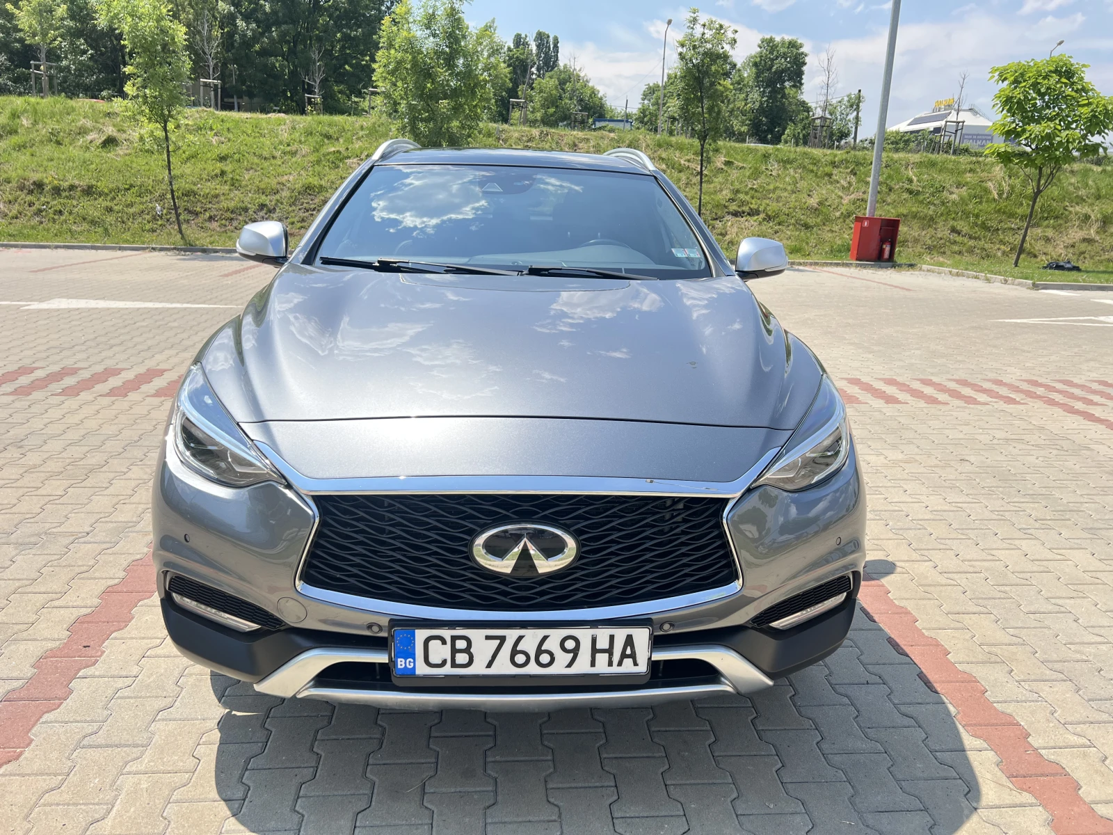 Infiniti QX30 2.2 D Панорамен покрив , 4х4, снимка 5 - Автомобили и джипове - 54802891