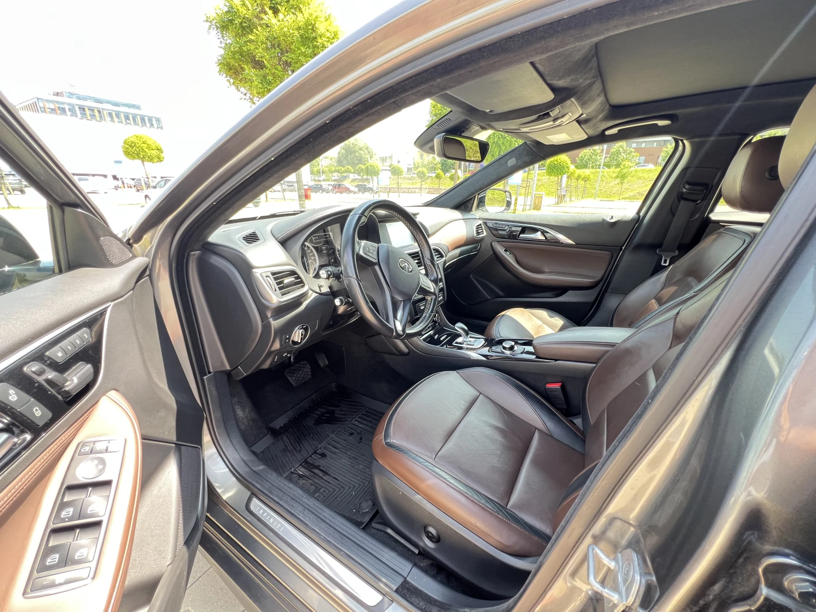 Infiniti QX30 2.2 D Панорамен покрив , 4х4, снимка 9 - Автомобили и джипове - 54802891