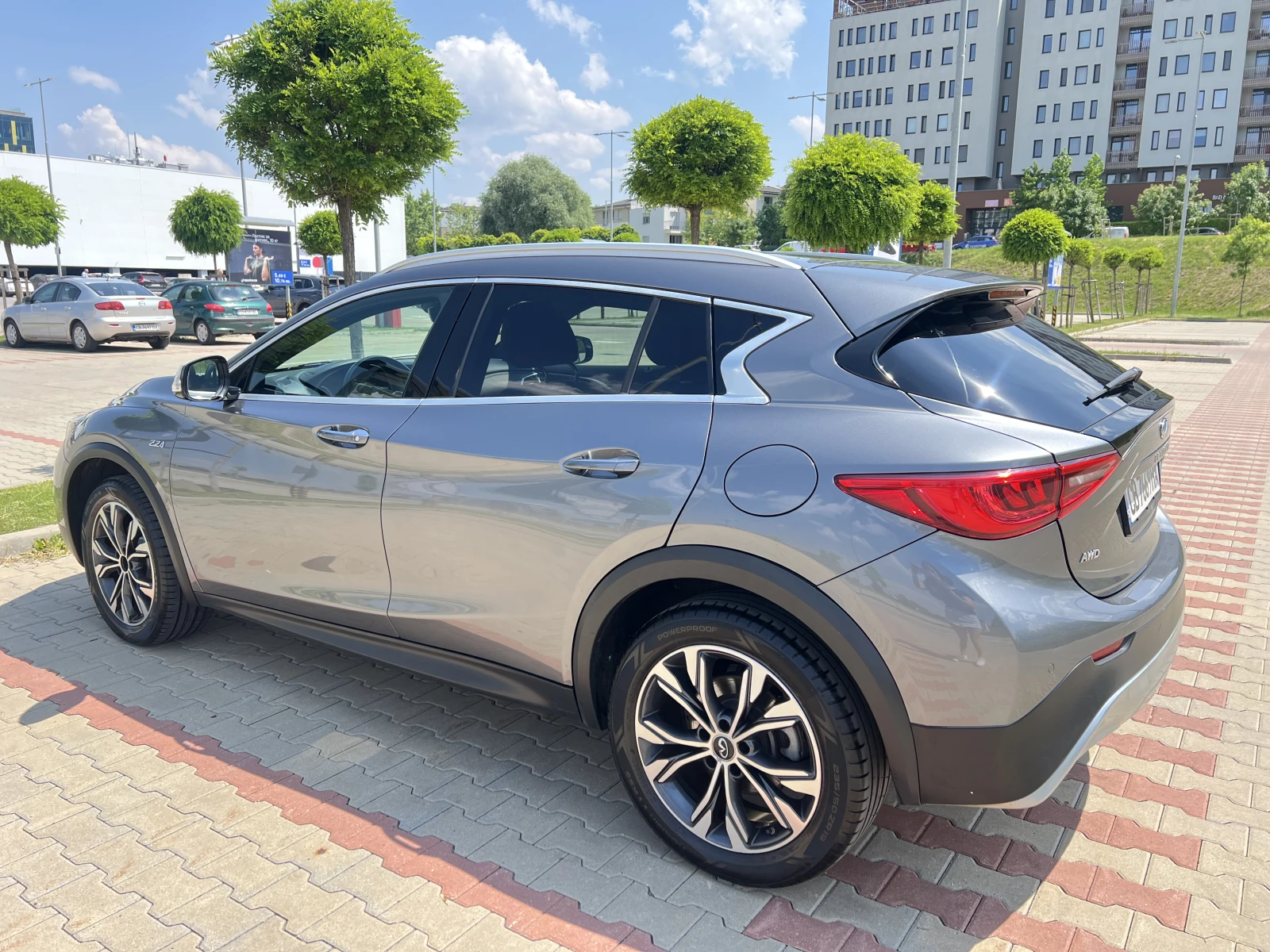 Infiniti QX30 2.2 D Панорамен покрив , 4х4