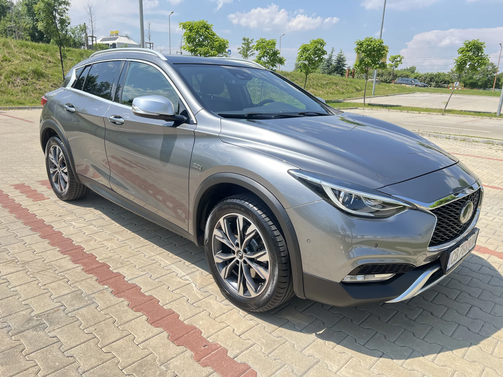 Infiniti QX30 2.2 D Панорамен покрив , 4х4, снимка 4 - Автомобили и джипове - 54802891