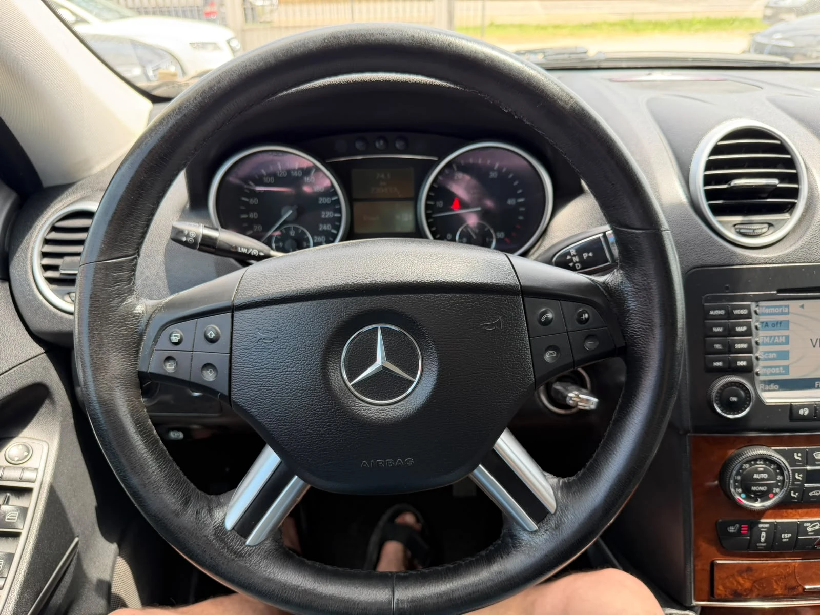 Mercedes-Benz ML 320 ITALY, снимка 17 - Автомобили и джипове - 54832380